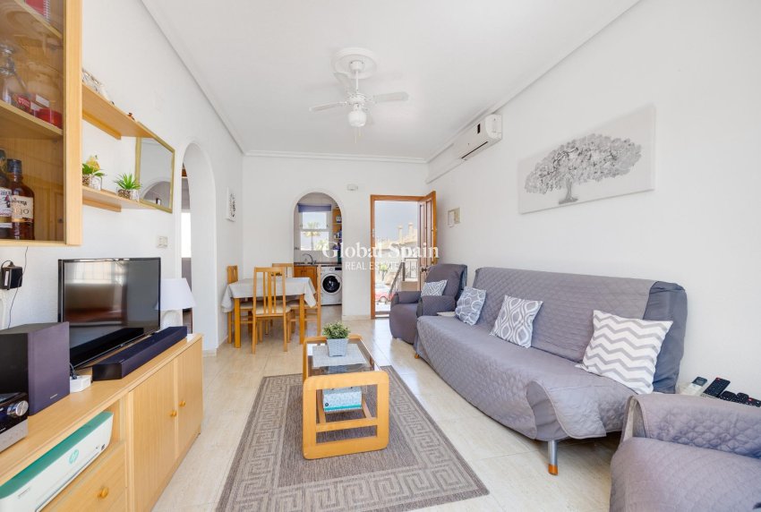 Revente - APPARTEMENT -
TORREVIEJA - Aguas Nuevas