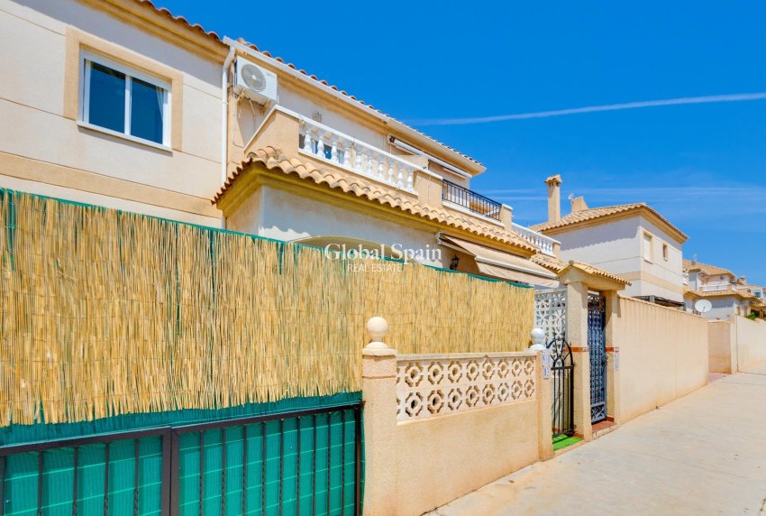 Revente - APPARTEMENT -
TORREVIEJA - Aguas Nuevas
