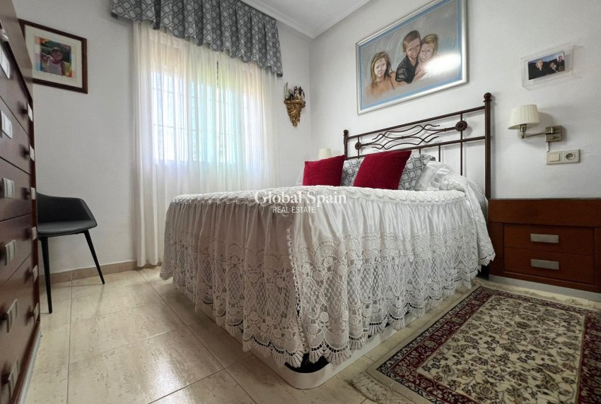 Revente - APPARTEMENT -
TORREVIEJA - Aguas Nuevas