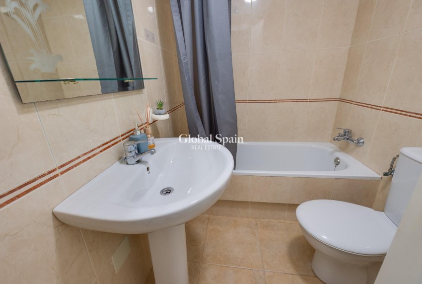 Revente - APPARTEMENT -
TORREVIEJA - Aguas Nuevas