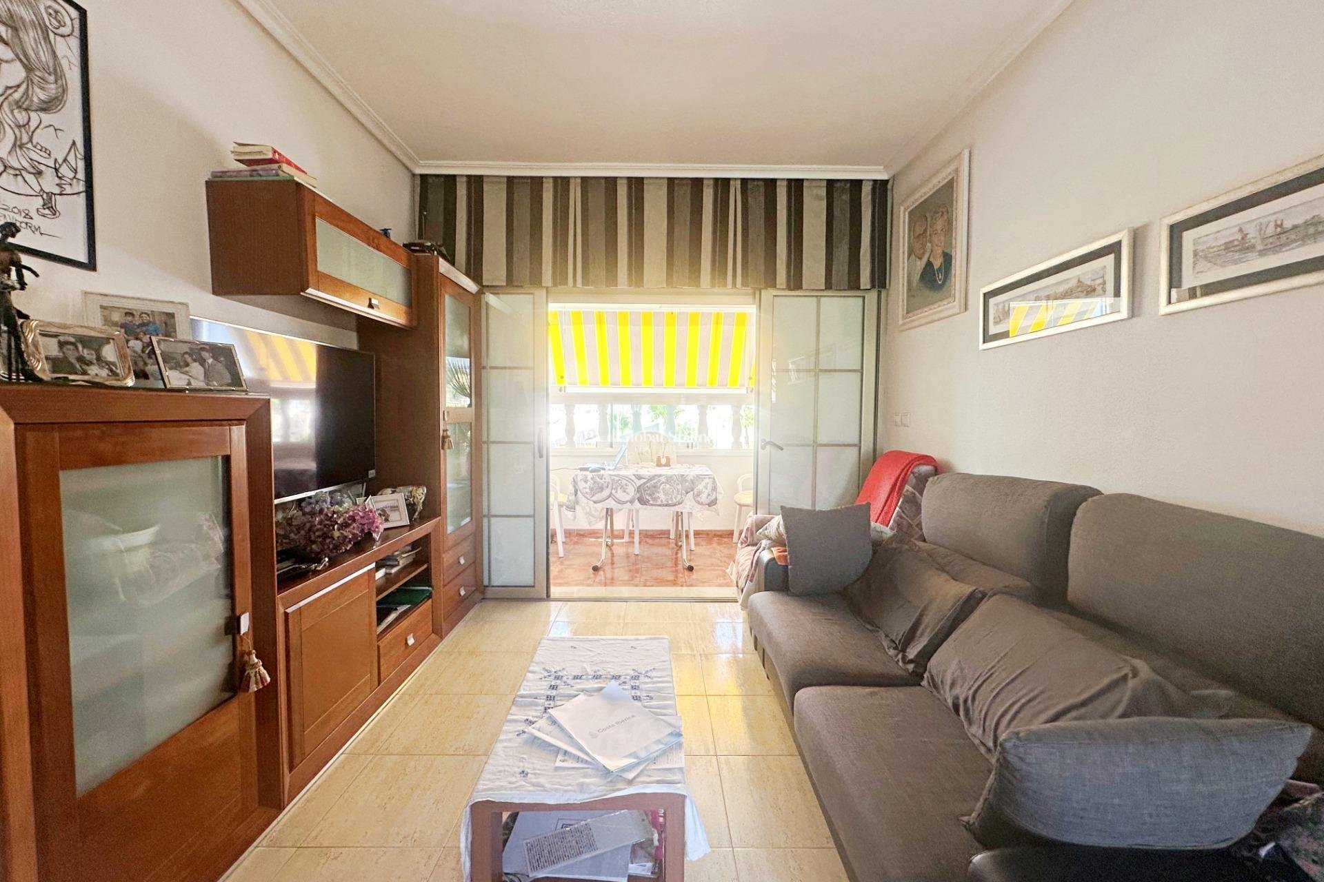 Revente - APPARTEMENT -
TORREVIEJA - Aguas Nuevas