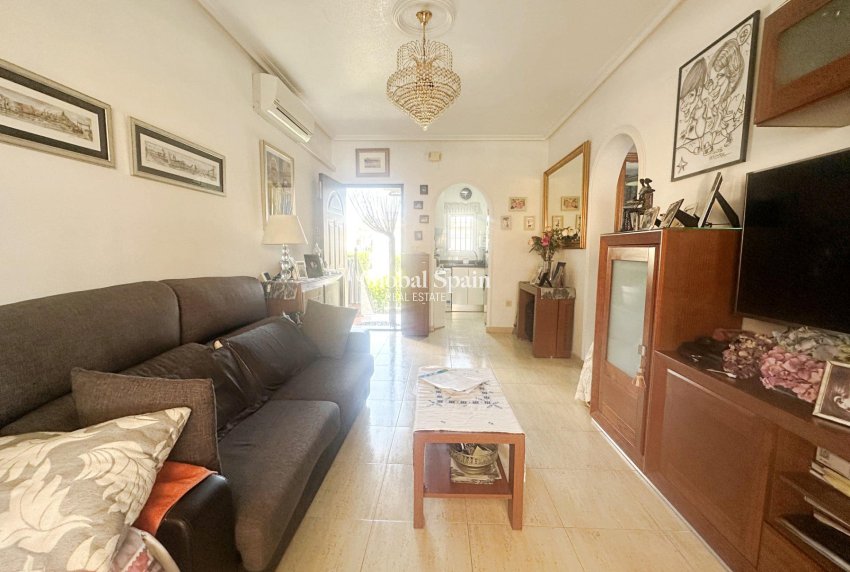 Revente - APPARTEMENT -
TORREVIEJA - Aguas Nuevas