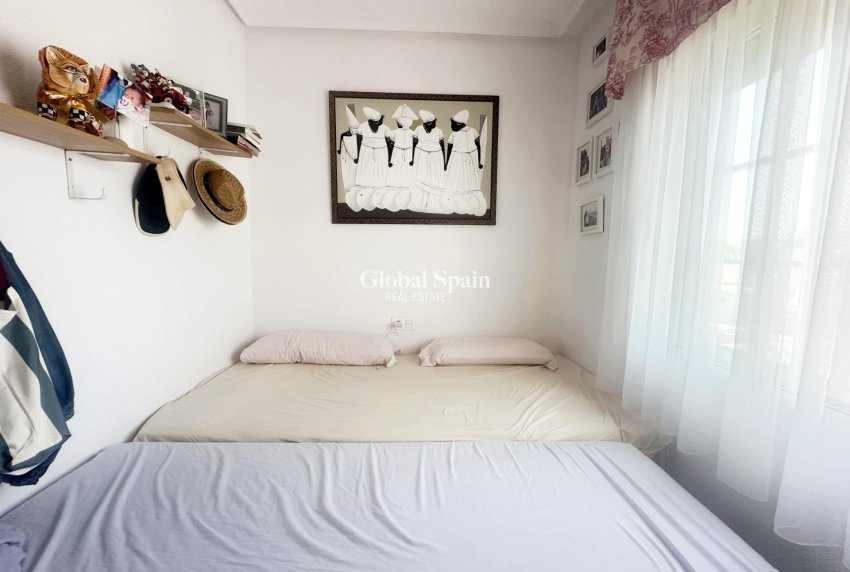 Revente - APPARTEMENT -
TORREVIEJA - Aguas Nuevas