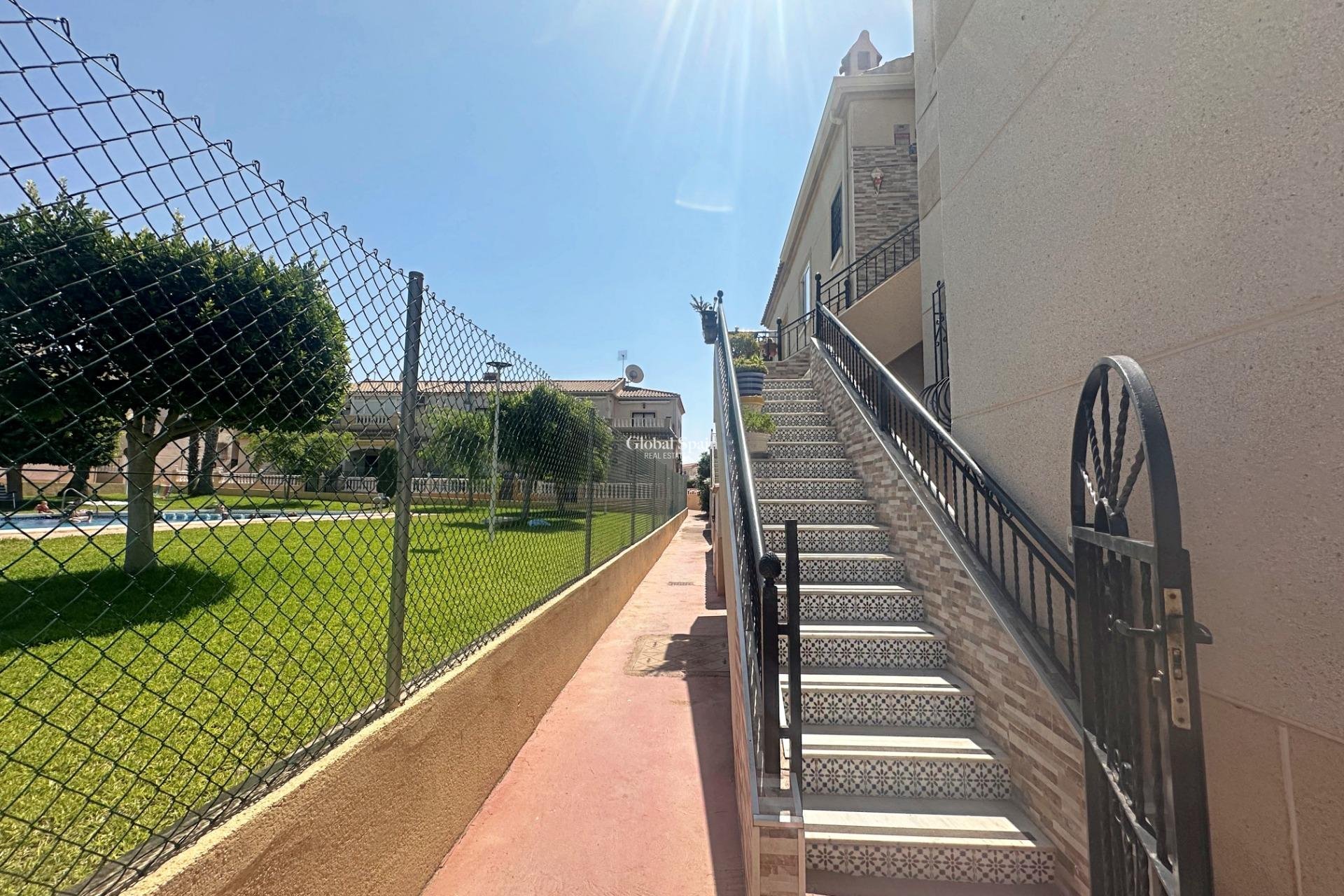Revente - APPARTEMENT -
TORREVIEJA - Aguas Nuevas