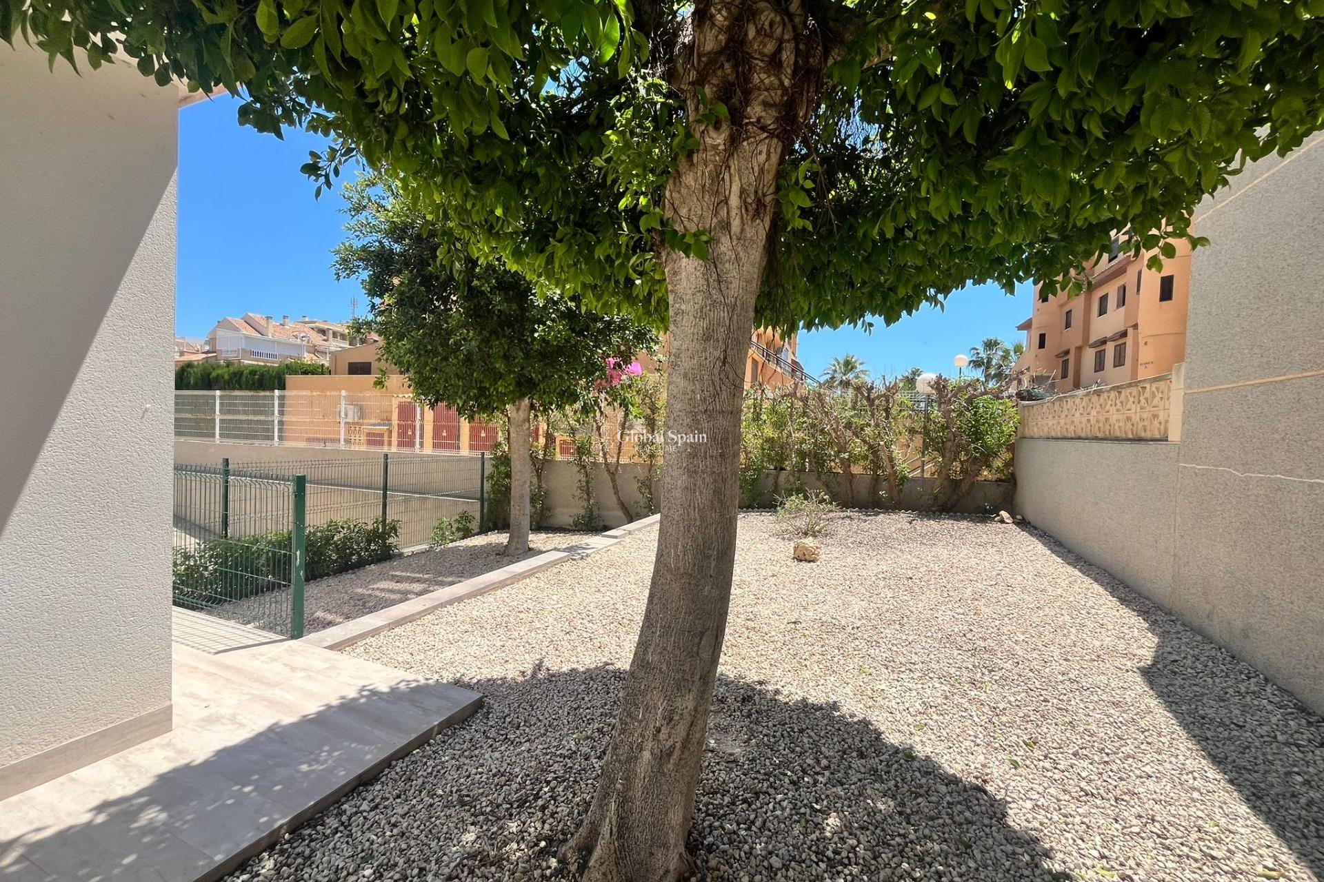 Revente - APPARTEMENT -
TORREVIEJA - Aguas Nuevas