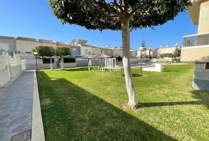 Revente - APPARTEMENT -
TORREVIEJA - Aguas Nuevas