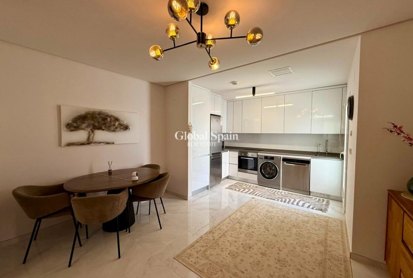 Revente - APPARTEMENT -
TORREVIEJA - Aguas Nuevas