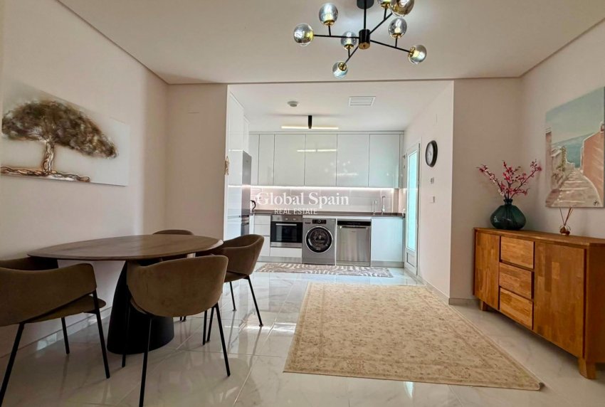 Revente - APPARTEMENT -
TORREVIEJA - Aguas Nuevas