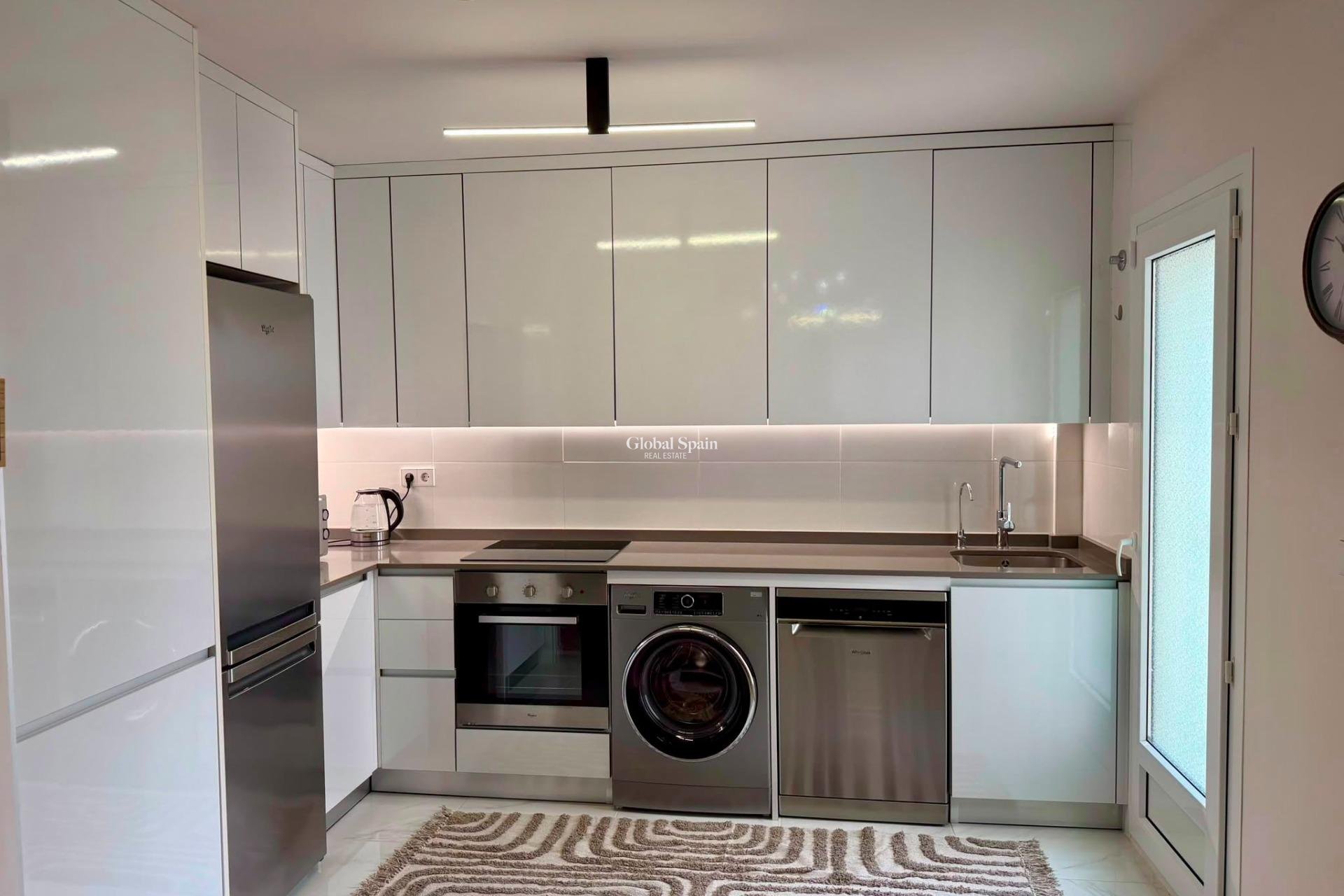 Revente - APPARTEMENT -
TORREVIEJA - Aguas Nuevas