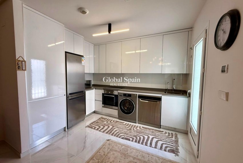 Revente - APPARTEMENT -
TORREVIEJA - Aguas Nuevas