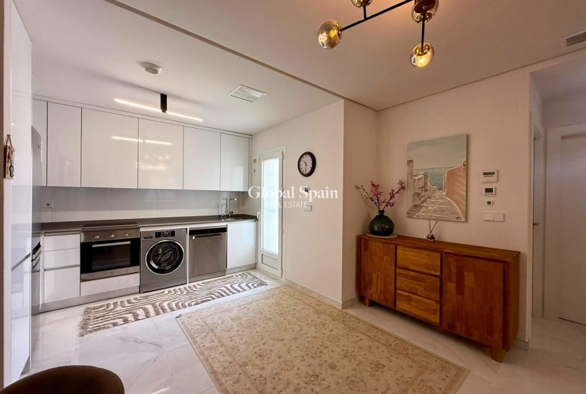 Revente - APPARTEMENT -
TORREVIEJA - Aguas Nuevas