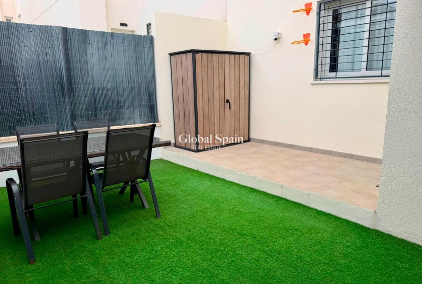 Revente - APPARTEMENT -
TORREVIEJA - Aguas Nuevas