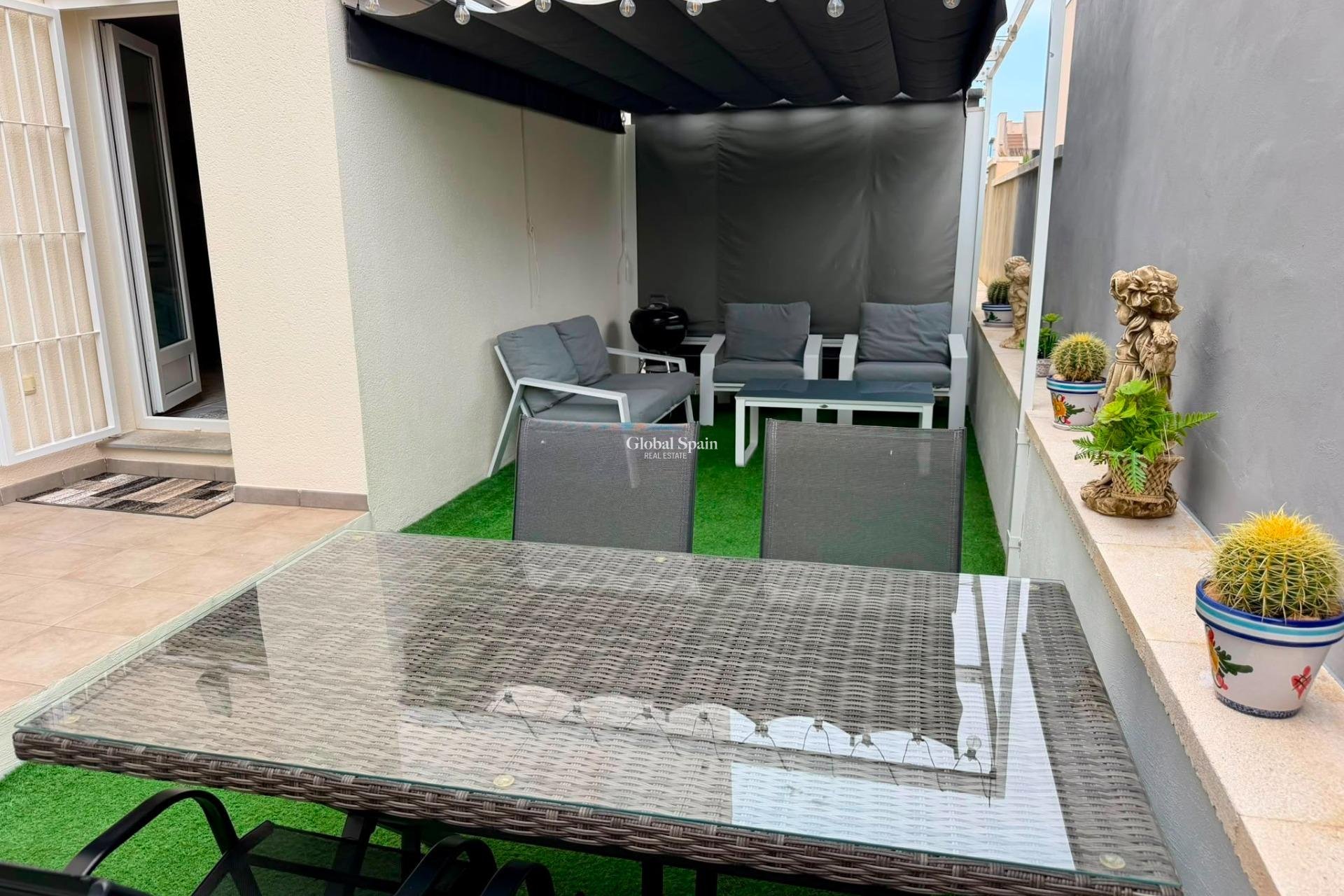 Revente - APPARTEMENT -
TORREVIEJA - Aguas Nuevas