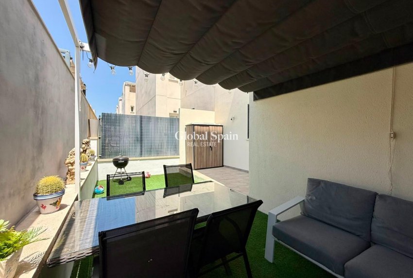 Revente - APPARTEMENT -
TORREVIEJA - Aguas Nuevas