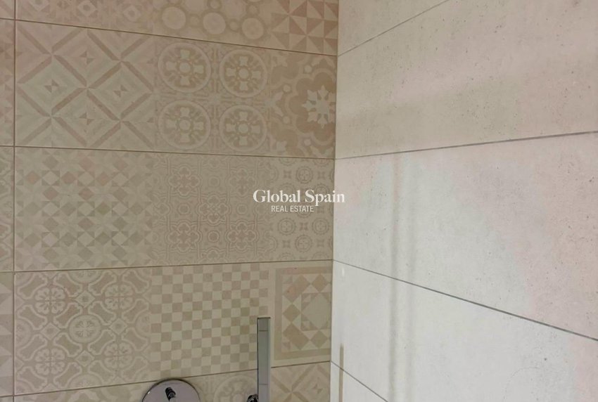 Revente - APPARTEMENT -
TORREVIEJA - Aguas Nuevas