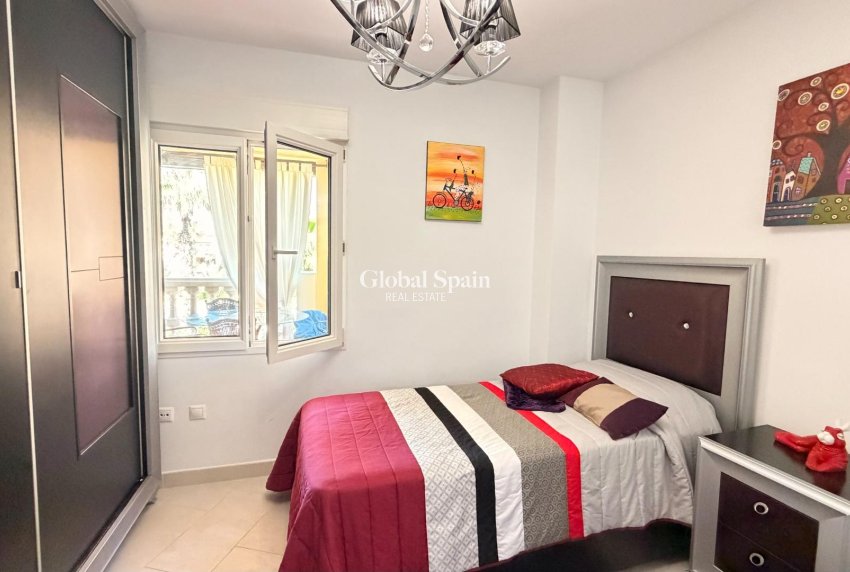 Revente - APPARTEMENT -
TORREVIEJA - Aldea del mar