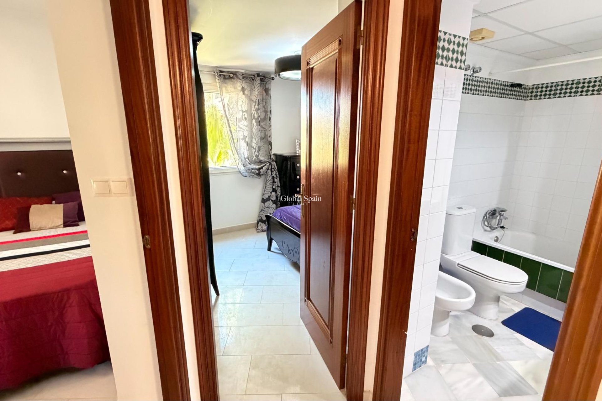 Revente - APPARTEMENT -
TORREVIEJA - Aldea del mar