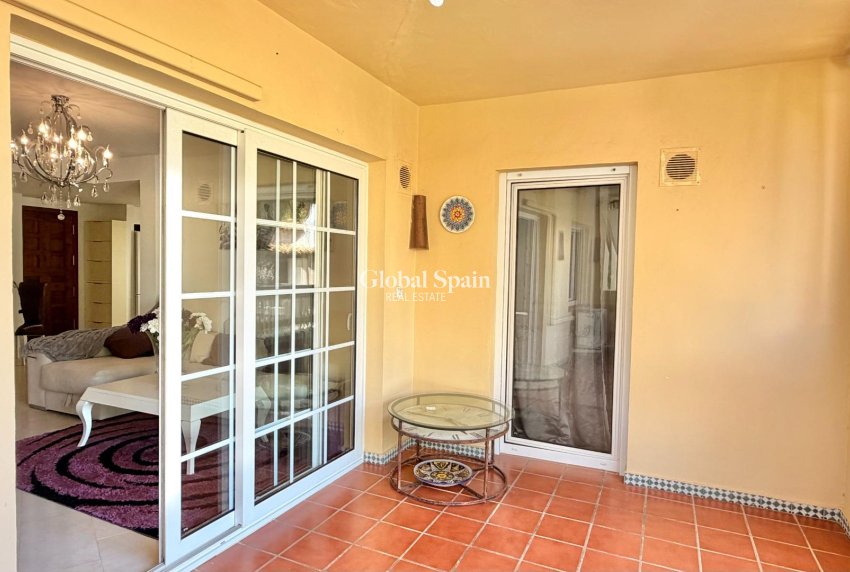 Revente - APPARTEMENT -
TORREVIEJA - Aldea del mar
