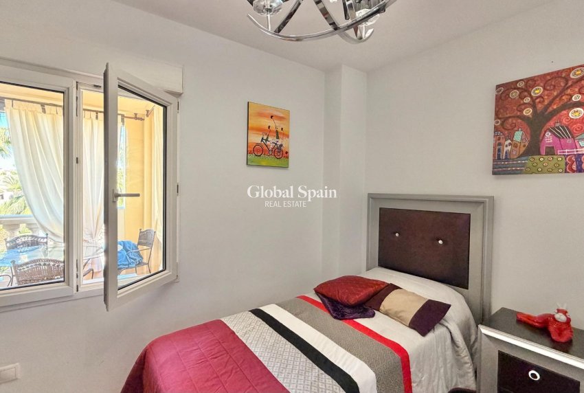 Revente - APPARTEMENT -
TORREVIEJA - Aldea del mar