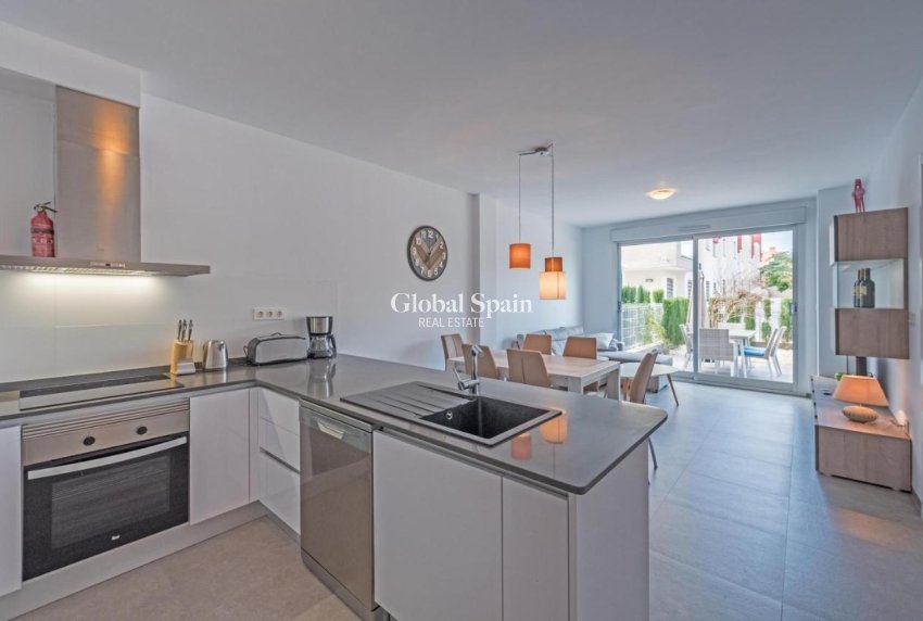 Revente - APPARTEMENT -
TORREVIEJA - Auguas Neuvas