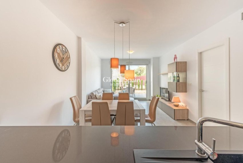 Revente - APPARTEMENT -
TORREVIEJA - Auguas Neuvas