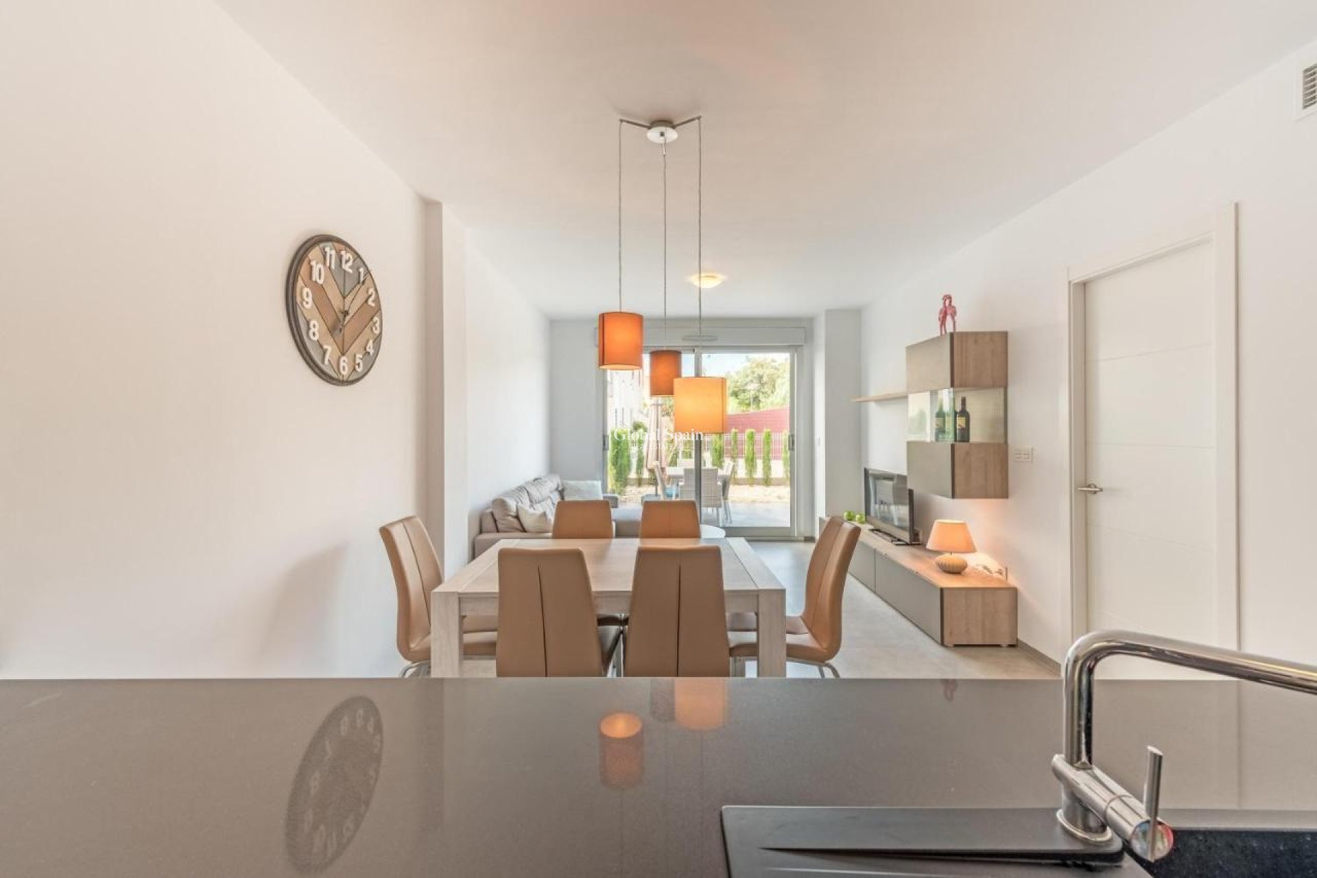 Revente - APPARTEMENT -
TORREVIEJA - Auguas Neuvas