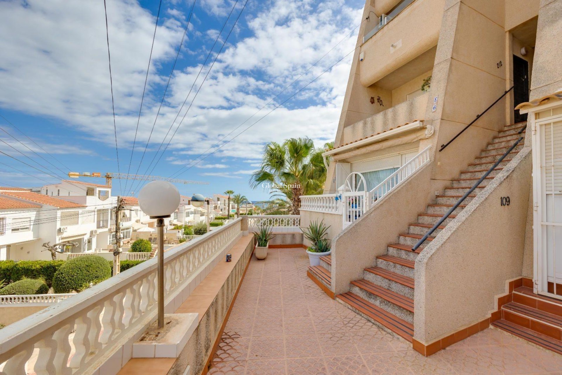 Revente - APPARTEMENT -
TORREVIEJA - Cabo Cervera
