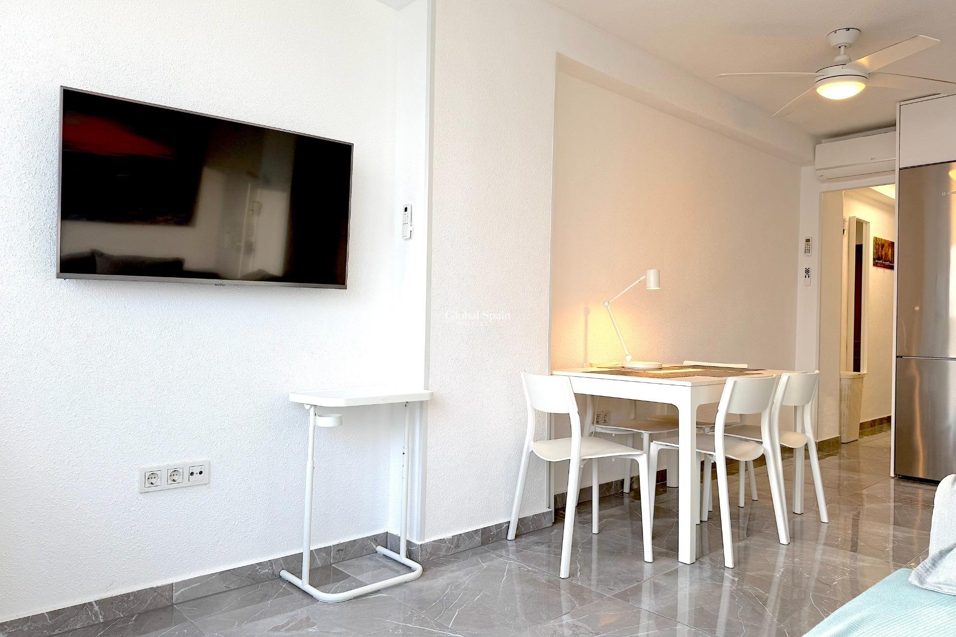 Revente - APPARTEMENT -
TORREVIEJA - Cabo Cervera