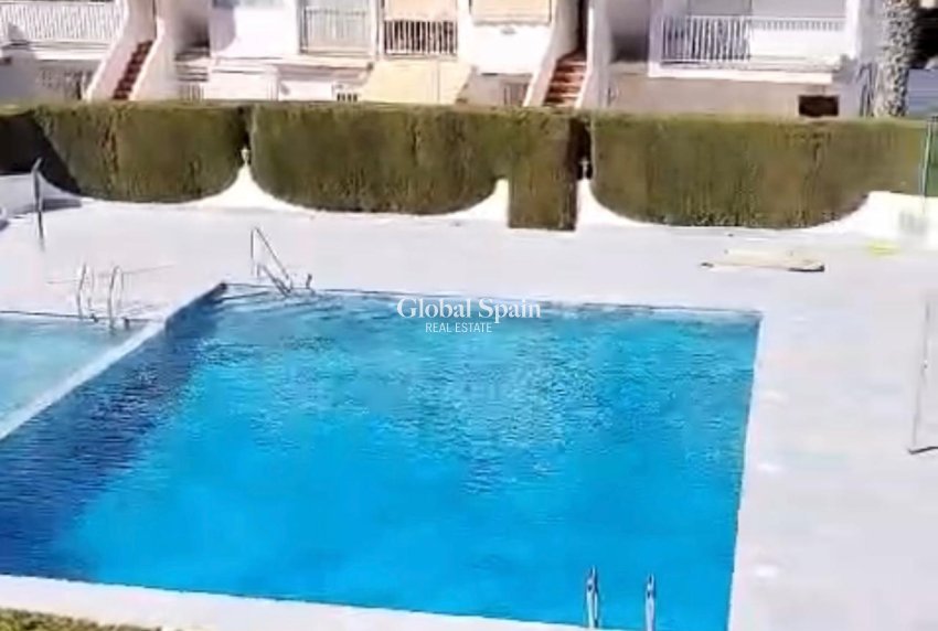 Revente - APPARTEMENT -
TORREVIEJA - Cabo Cervera