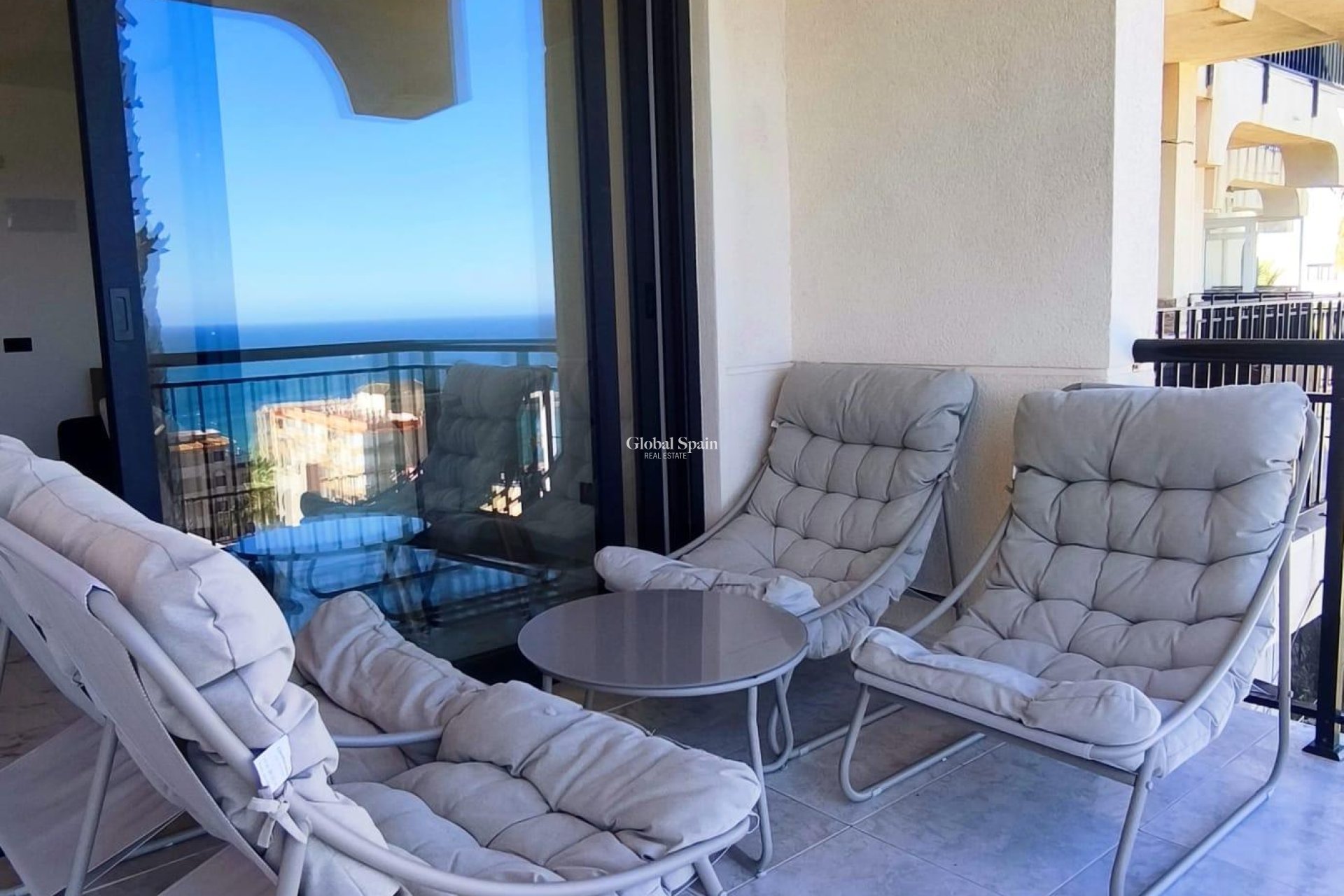 Revente - APPARTEMENT -
TORREVIEJA - Cabo Cervera