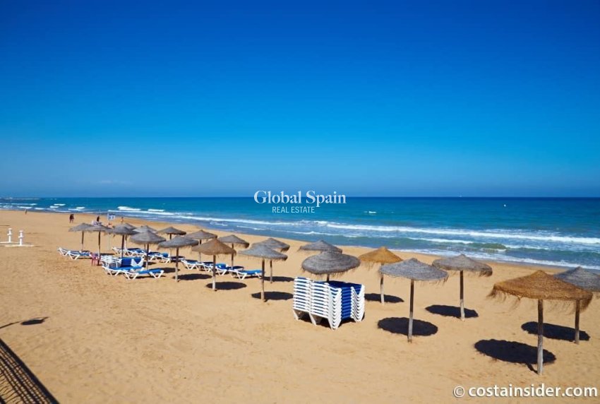 Revente - APPARTEMENT -
TORREVIEJA - Cabo Cervera