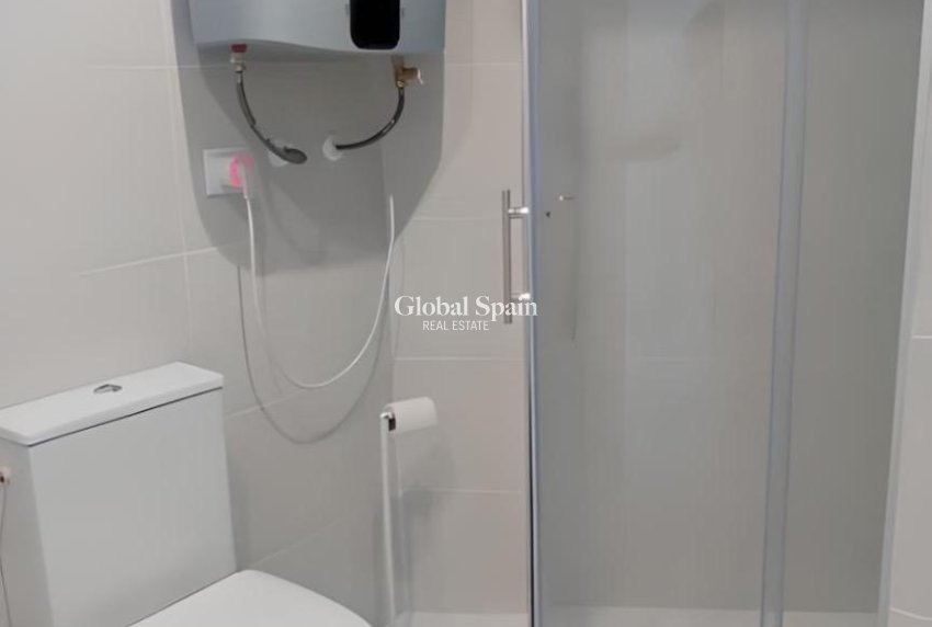 Revente - APPARTEMENT -
TORREVIEJA - Cabo Cervera