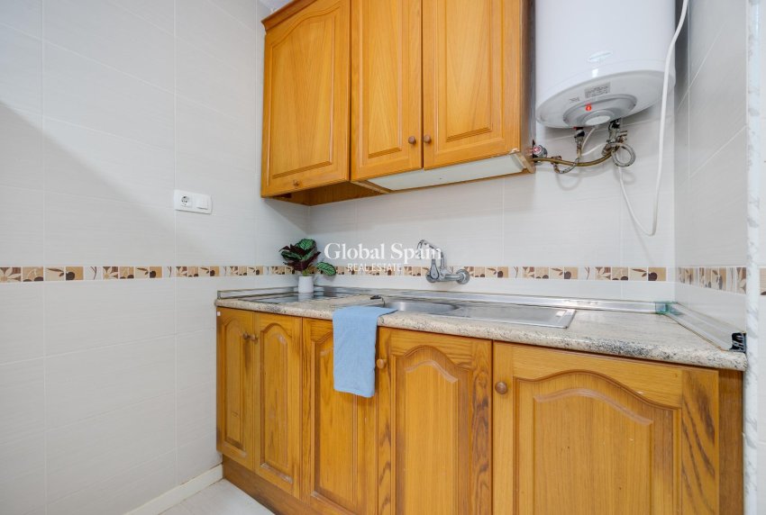 Revente - APPARTEMENT -
TORREVIEJA - Cabo Cervera