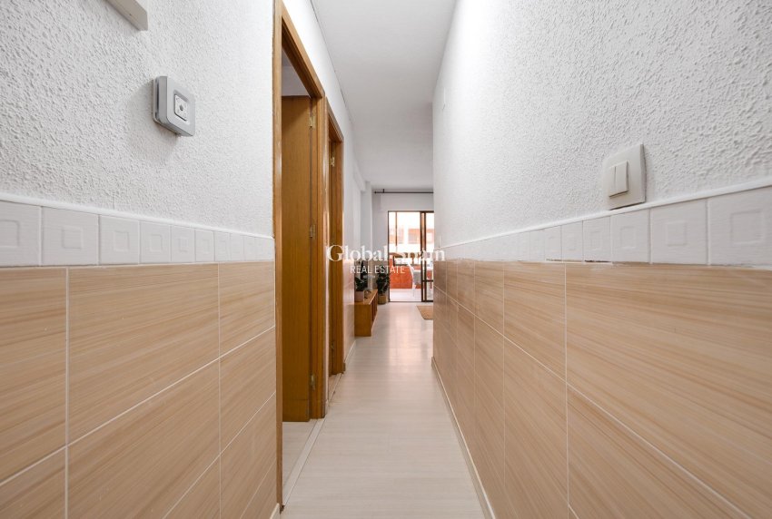 Revente - APPARTEMENT -
TORREVIEJA - Cabo Cervera