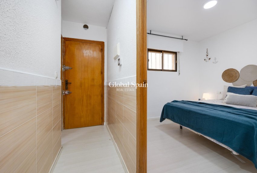 Revente - APPARTEMENT -
TORREVIEJA - Cabo Cervera