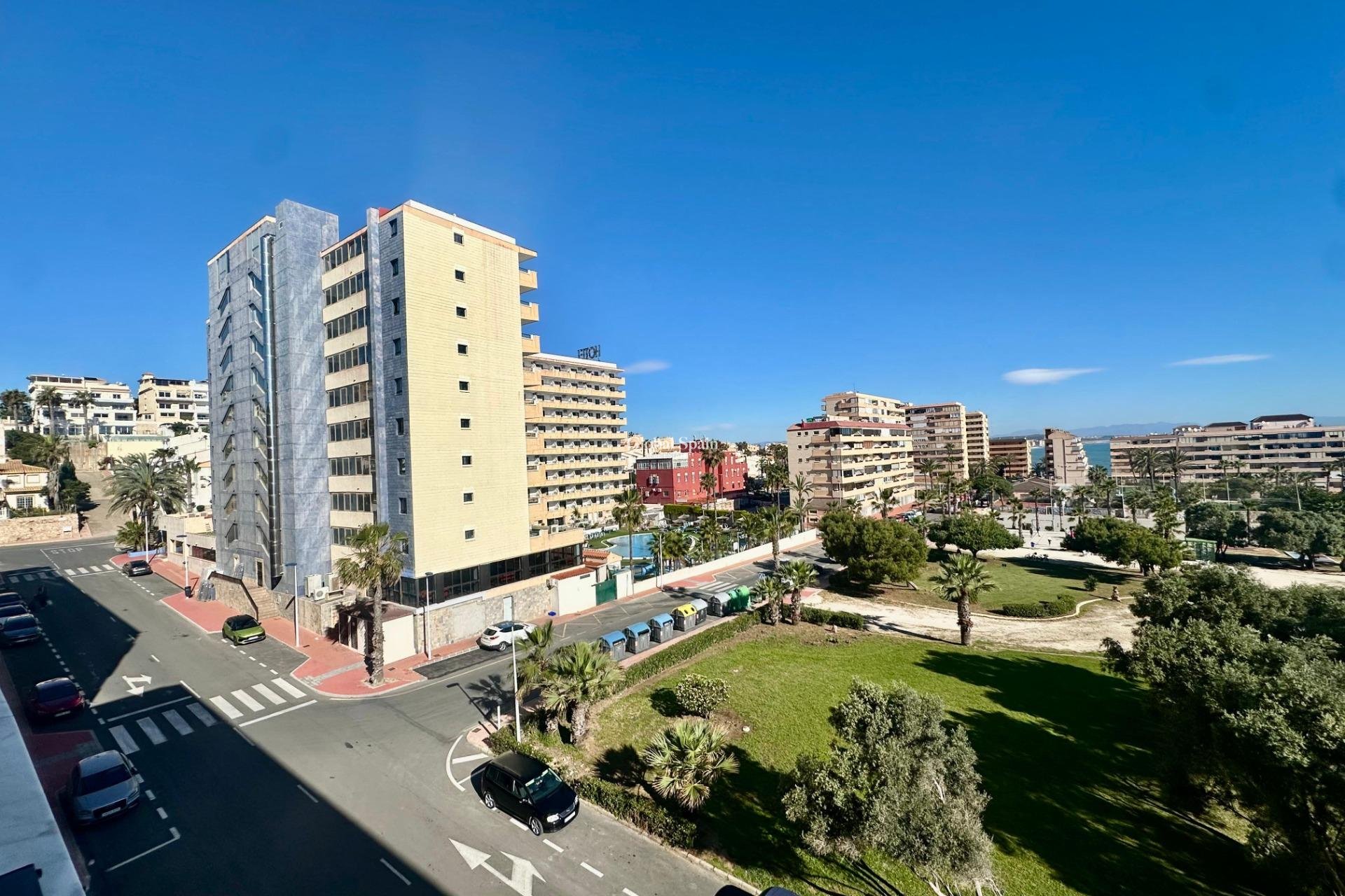 Revente - APPARTEMENT -
TORREVIEJA - Cabo Cervera