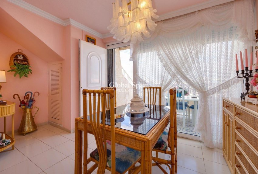 Revente - APPARTEMENT -
TORREVIEJA - Cabo Cervera
