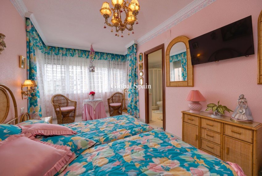 Revente - APPARTEMENT -
TORREVIEJA - Cabo Cervera