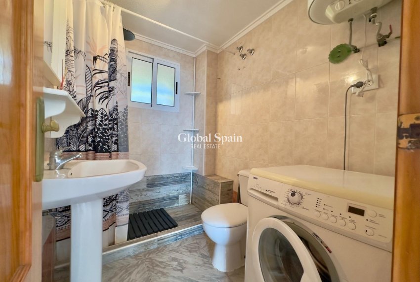 Revente - APPARTEMENT -
TORREVIEJA - Cabo Cervera