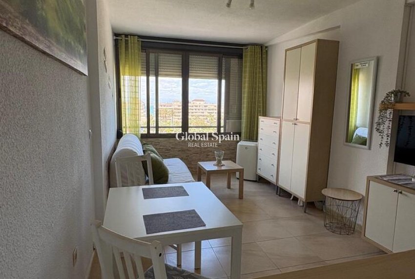 Revente - APPARTEMENT -
TORREVIEJA - Cabo Cervera