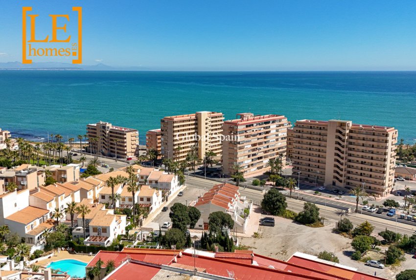 Revente - APPARTEMENT -
TORREVIEJA - Cabo Cervera
