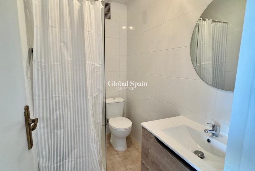 Revente - APPARTEMENT -
TORREVIEJA - Cabo Cervera