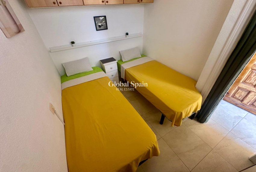 Revente - APPARTEMENT -
TORREVIEJA - Cabo Cervera