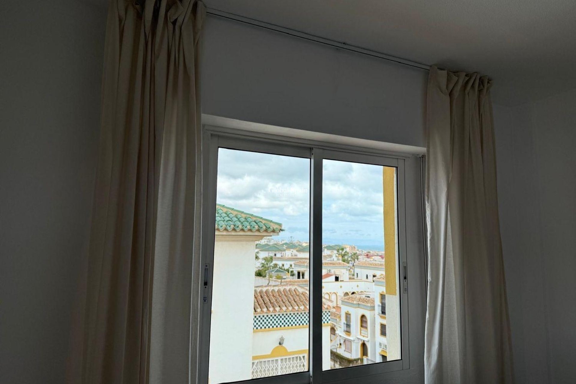 Revente - APPARTEMENT -
TORREVIEJA - Cañada Del Molino