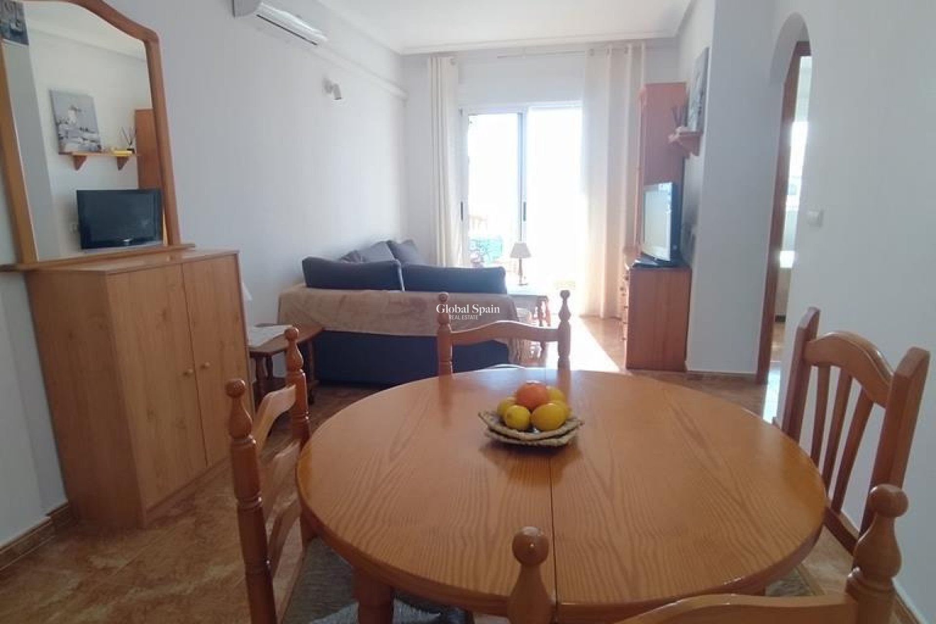 Revente - APPARTEMENT -
TORREVIEJA - CASCO URBANO