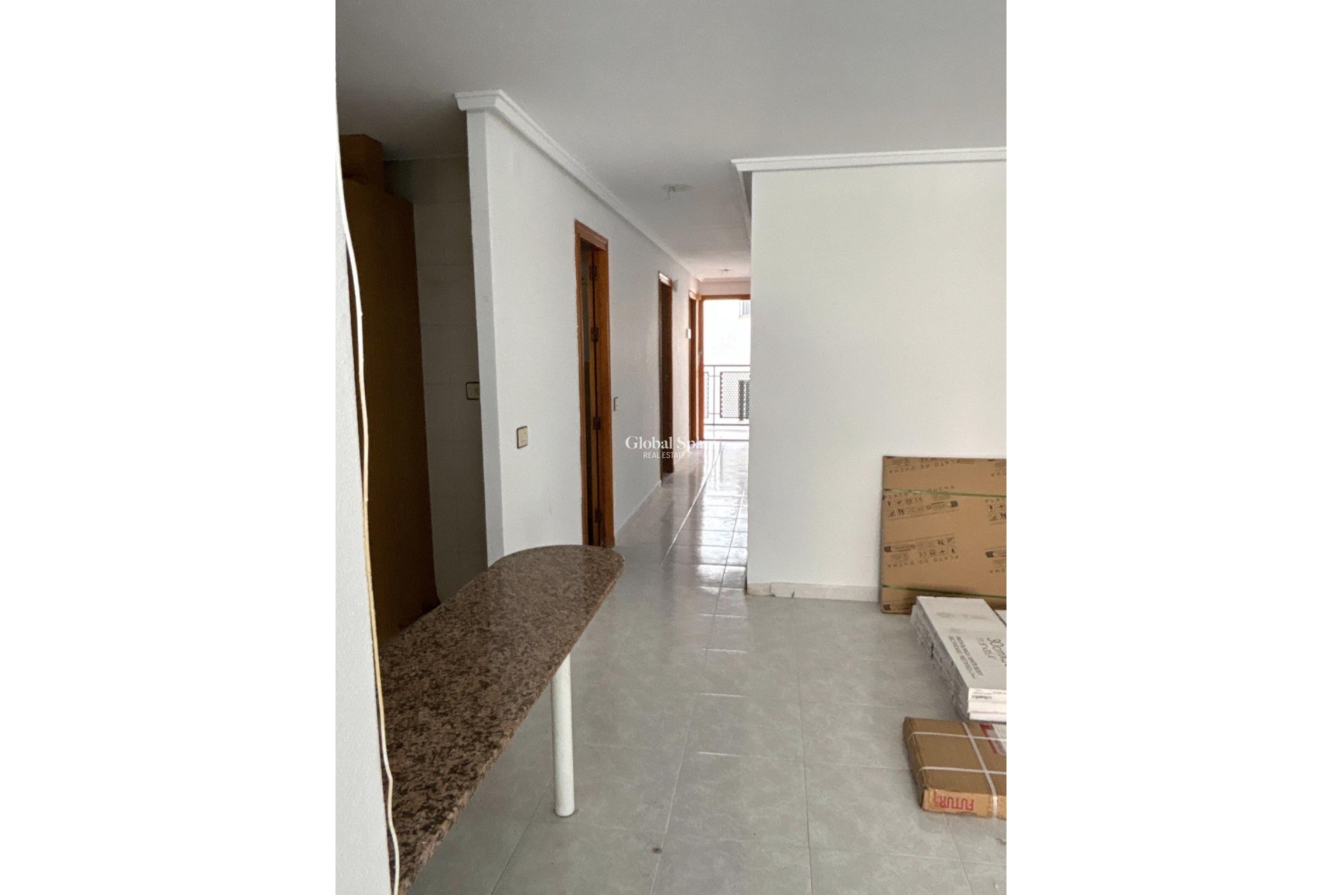 Revente - Appartement -
TORREVIEJA - Center