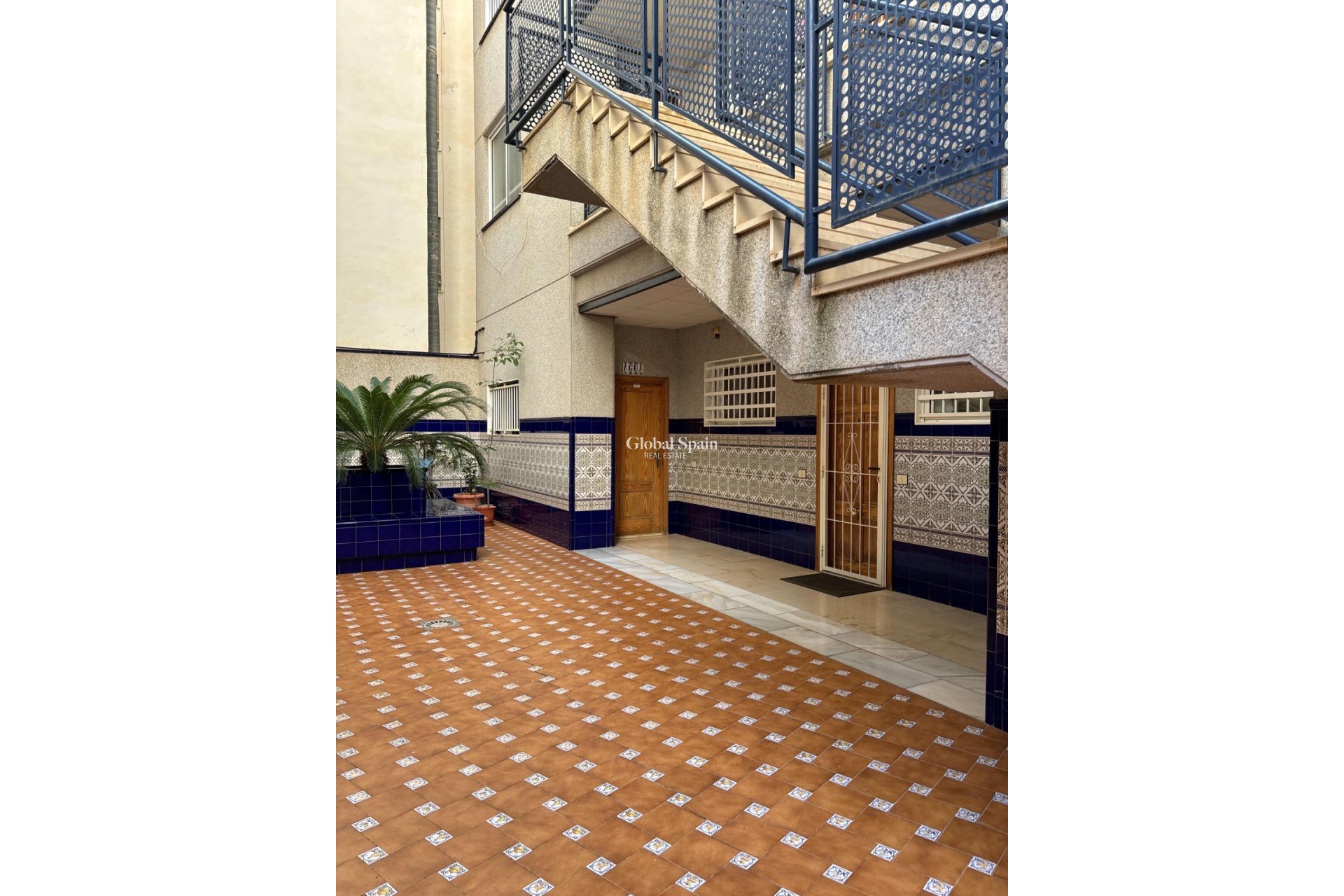 Revente - Appartement -
TORREVIEJA - Center