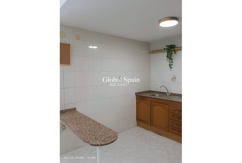 Revente - APPARTEMENT -
TORREVIEJA - Center