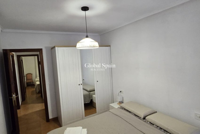Revente - APPARTEMENT -
TORREVIEJA - Center