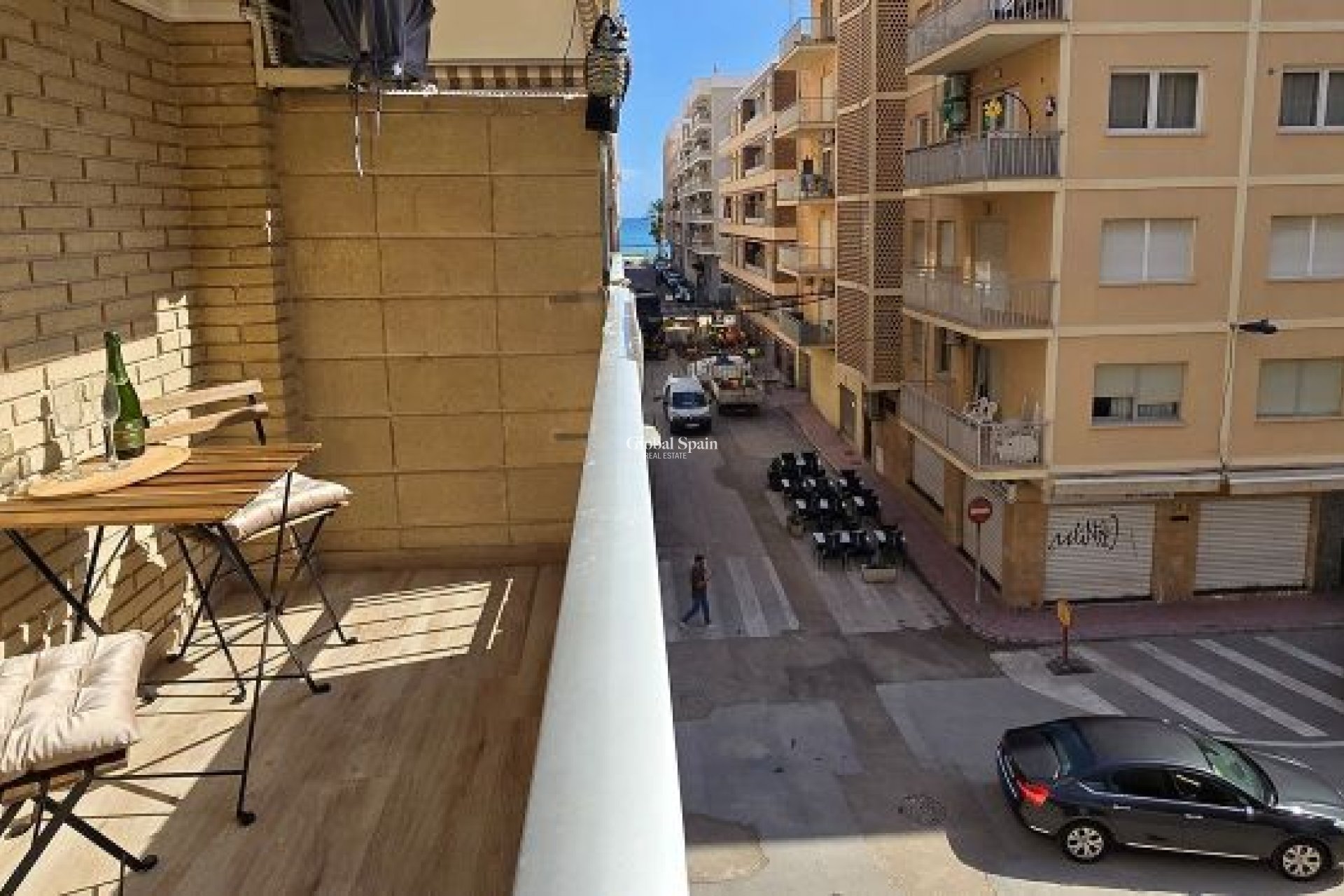 Revente - APPARTEMENT -
TORREVIEJA - Center